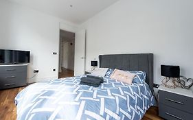 Beautiful Apartment By Hyde Park Ss2
